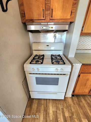 2455 Pepper Avenue, Melbourne, FL 32935