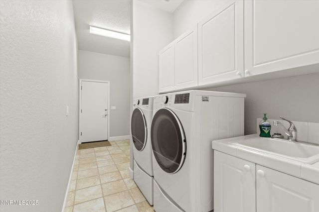 4450 Desert Vista Court, Sparks, NV 89436