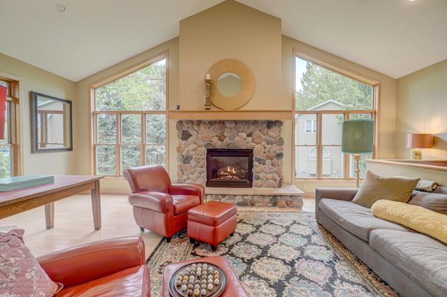 1005 Spruce Drive, Hudson, WI 54016
