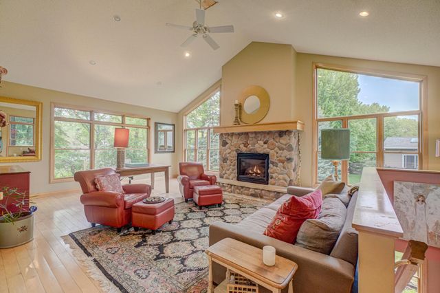 1005 Spruce Drive, Hudson, WI 54016