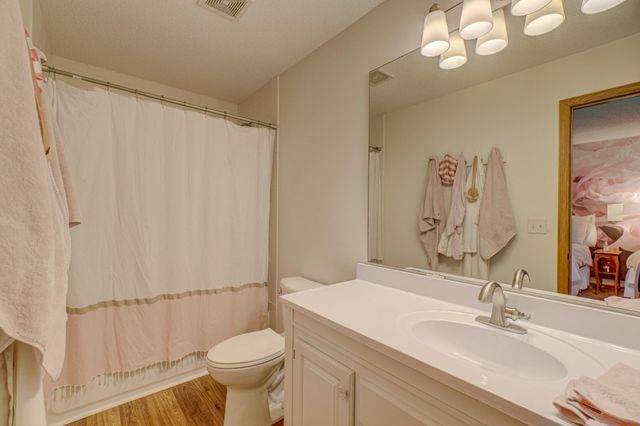 1005 Spruce Drive, Hudson, WI 54016