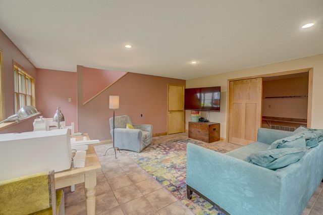 1005 Spruce Drive, Hudson, WI 54016