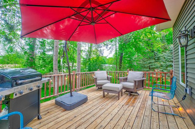 1005 Spruce Drive, Hudson, WI 54016