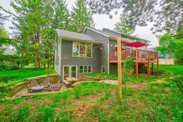 1005 Spruce Drive, Hudson, WI 54016