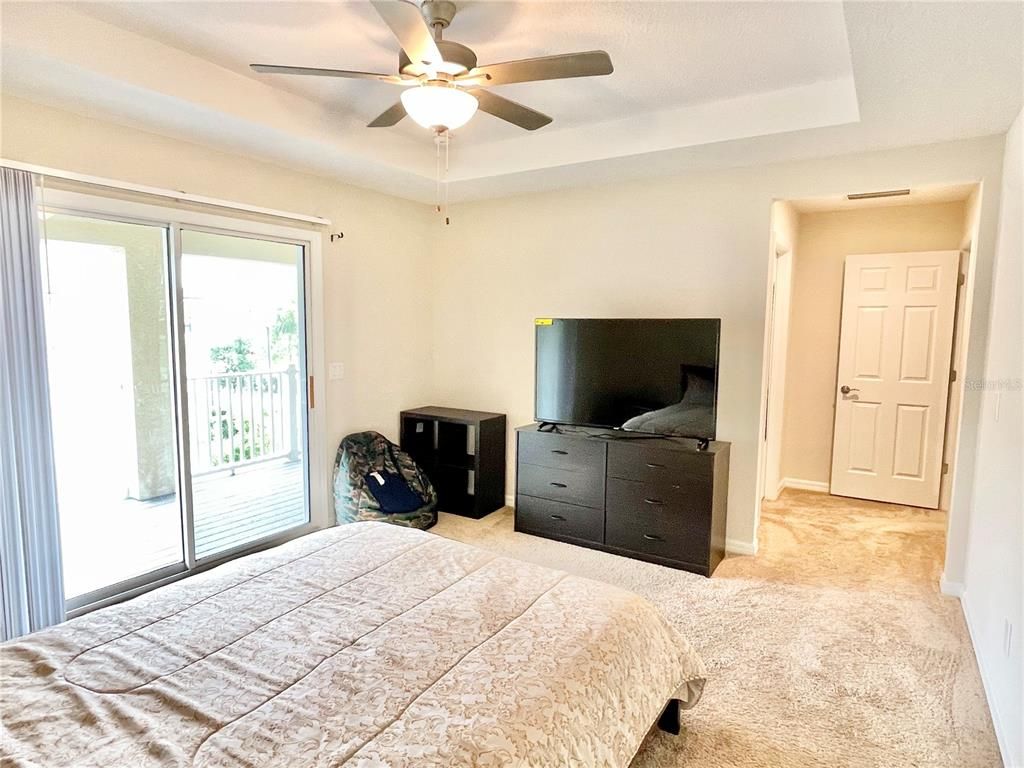 Image 20 of property listing at 9475 RANDAL PARK BOULEVARD, Orlando, FL 32832