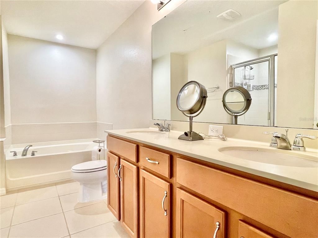 Image 22 of property listing at 9475 RANDAL PARK BOULEVARD, Orlando, FL 32832