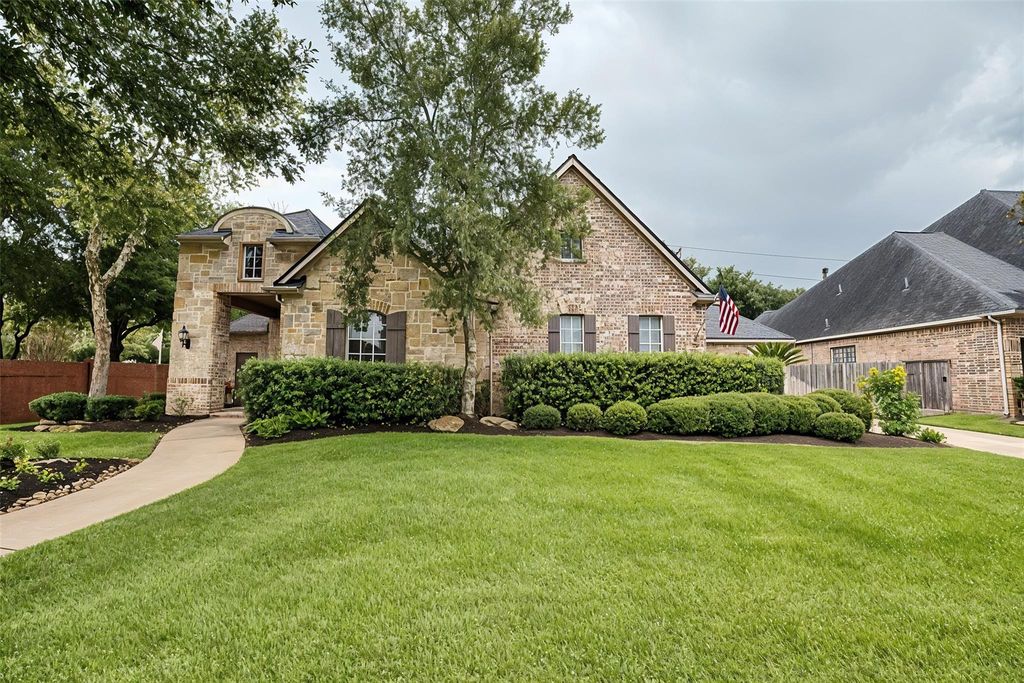 7715 Old Tree Court, Sugar Land, TX 77479