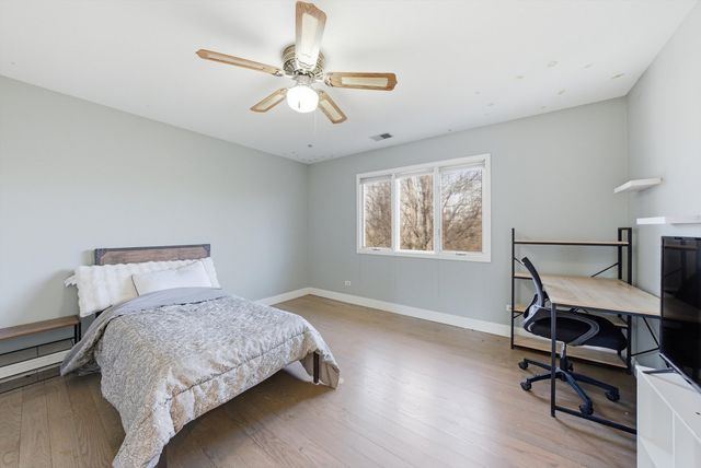 1 Longwood Way, Lemont, IL 60439