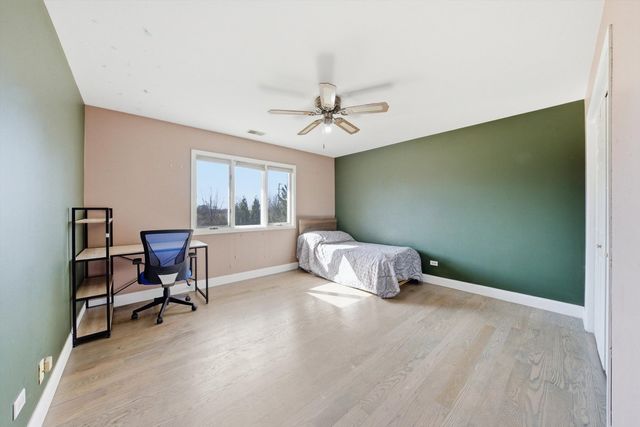 1 Longwood Way, Lemont, IL 60439