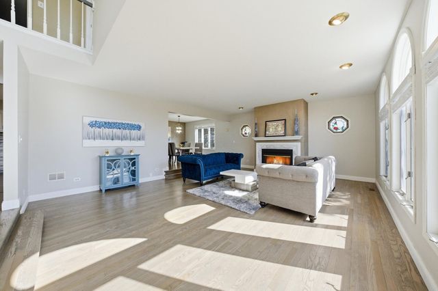 1 Longwood Way, Lemont, IL 60439