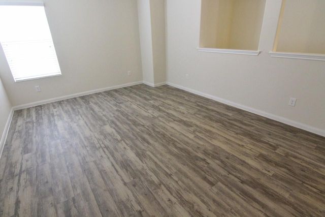 5454 Quail Cove Lane, Houston, TX 77053