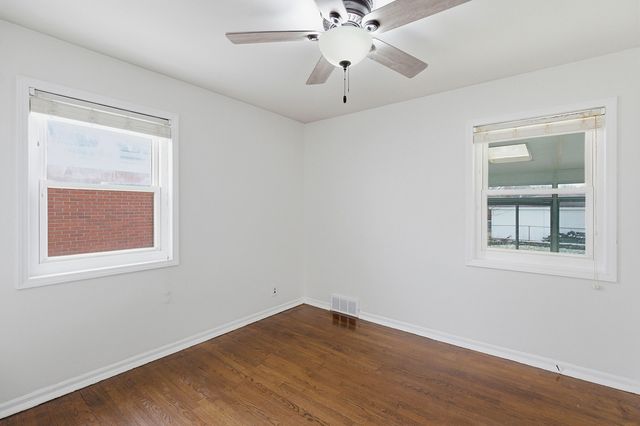 31272 Burton Street, Saint Clair Shores, MI 48082