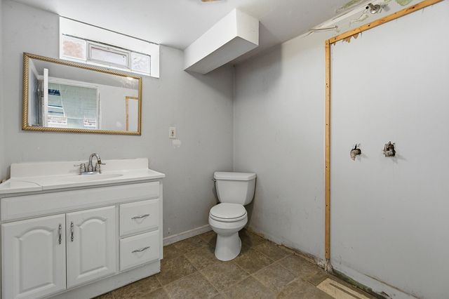 31272 Burton Street, Saint Clair Shores, MI 48082