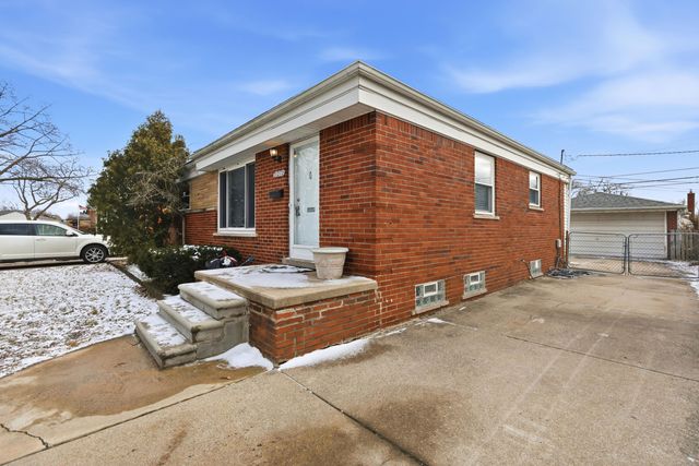 31272 Burton Street, Saint Clair Shores, MI 48082