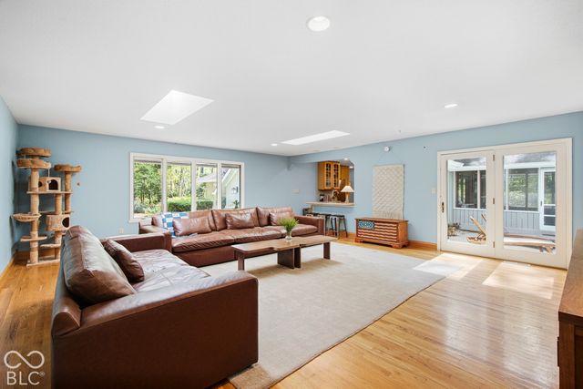 890 Starkey Road, Zionsville, IN 46077