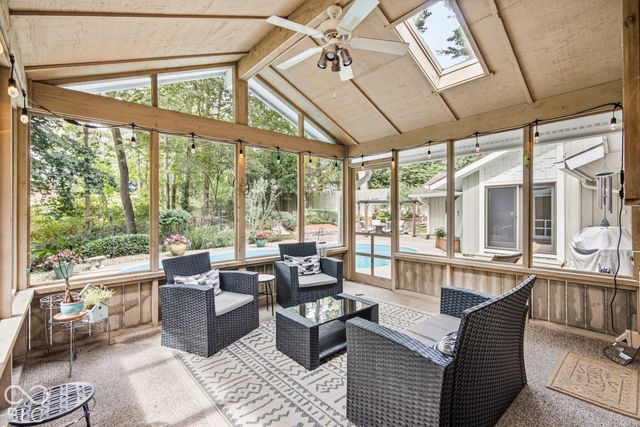 890 Starkey Road, Zionsville, IN 46077