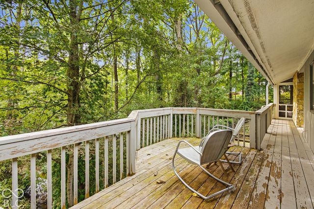 890 Starkey Road, Zionsville, IN 46077