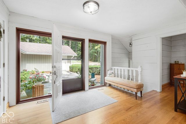 890 Starkey Road, Zionsville, IN 46077