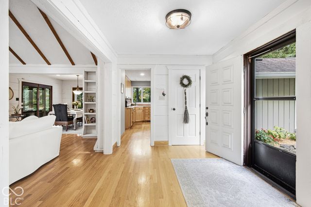 890 Starkey Road, Zionsville, IN 46077