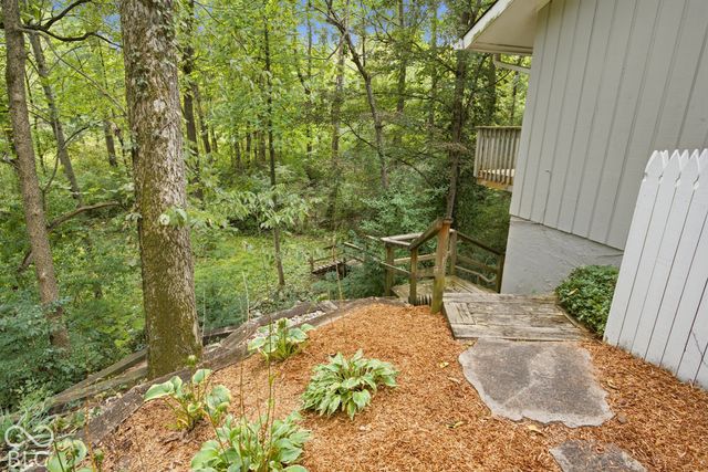 890 Starkey Road, Zionsville, IN 46077