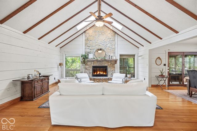 890 Starkey Road, Zionsville, IN 46077