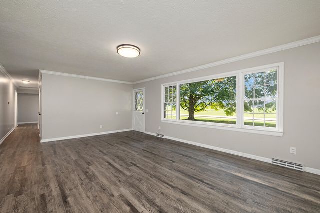 6259 West Republic Road, Brookline, MO 65619