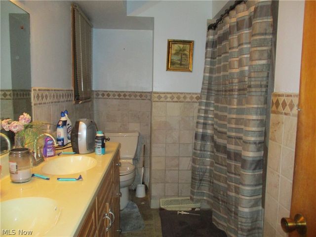 256 Warner Road, Hubbard, OH 44425