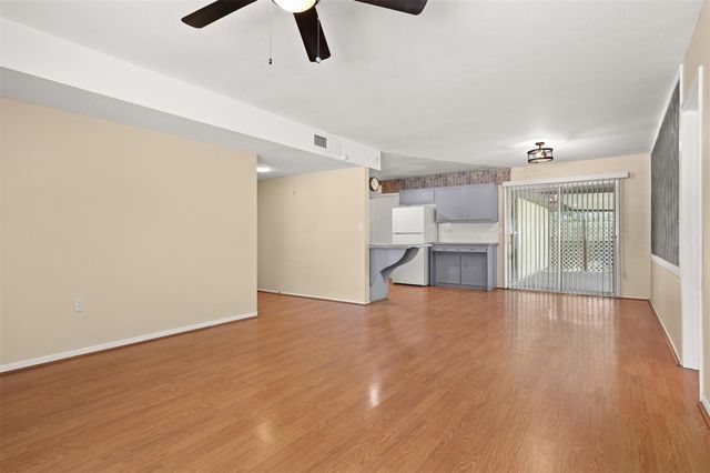 1927 Ramada Drive, Houston, TX 77062