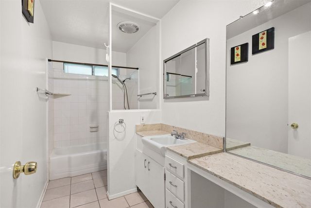 1927 Ramada Drive, Houston, TX 77062