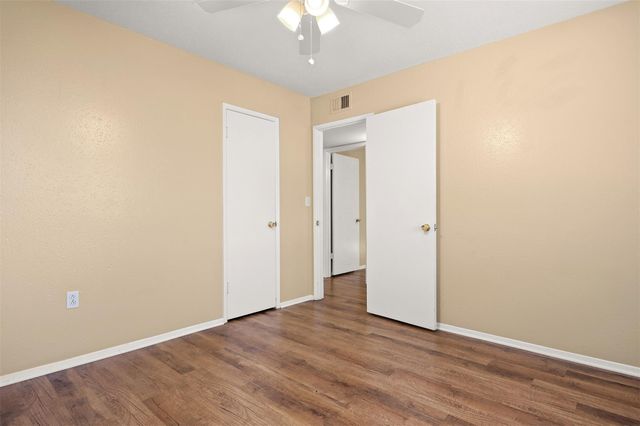 1927 Ramada Drive, Houston, TX 77062