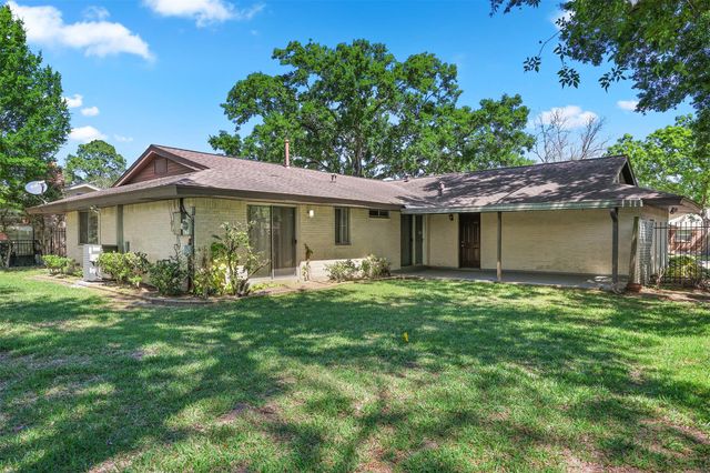 1927 Ramada Drive, Houston, TX 77062