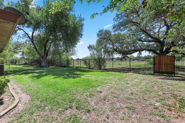 1927 Ramada Drive, Houston, TX 77062