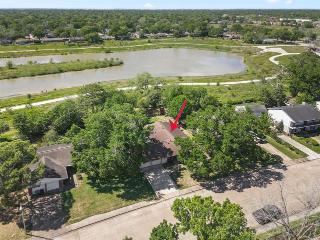 1927 Ramada Drive, Houston, TX 77062