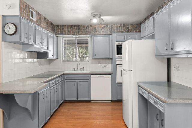 1927 Ramada Drive, Houston, TX 77062