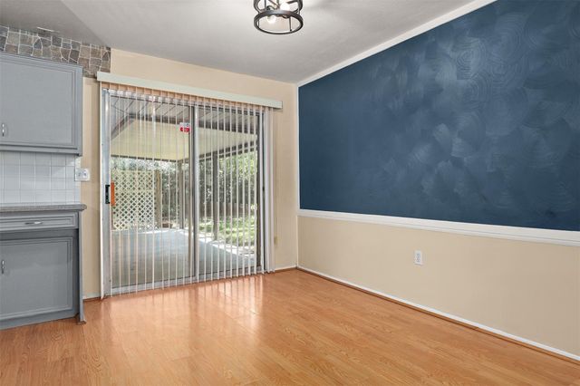 1927 Ramada Drive, Houston, TX 77062