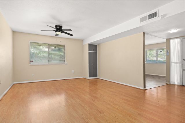 1927 Ramada Drive, Houston, TX 77062