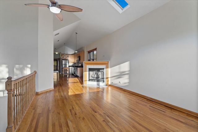 1247 N Rockwell Street 3, Chicago, IL 60622