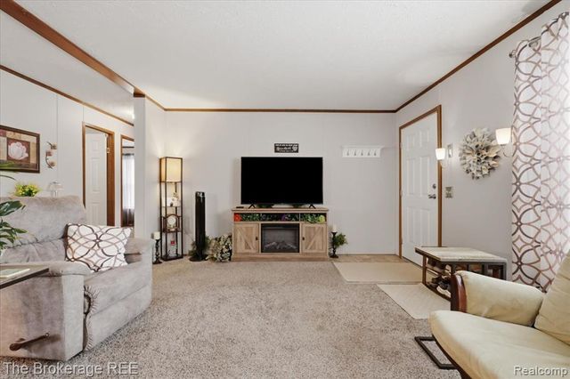 9542 Foxwell Circle, Fenton, MI 48430