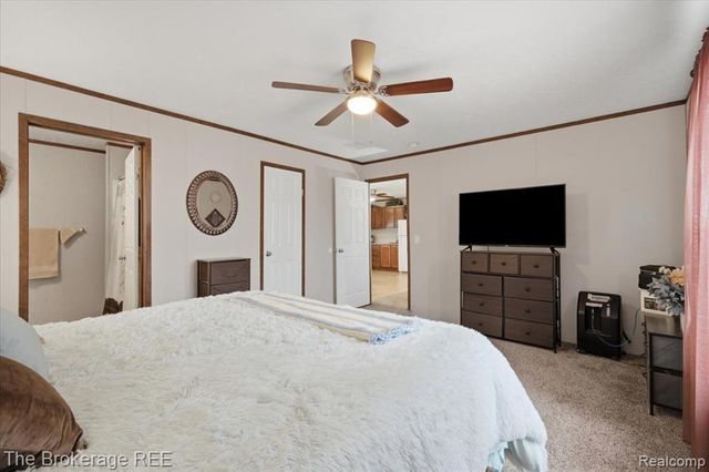 9542 Foxwell Circle, Fenton, MI 48430