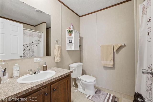 9542 Foxwell Circle, Fenton, MI 48430