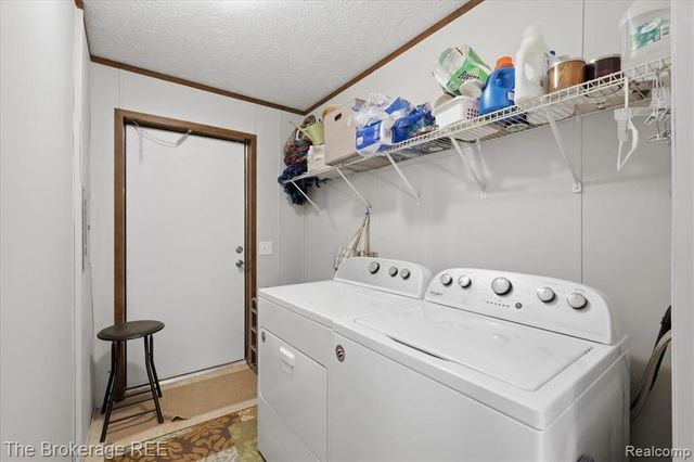 9542 Foxwell Circle, Fenton, MI 48430