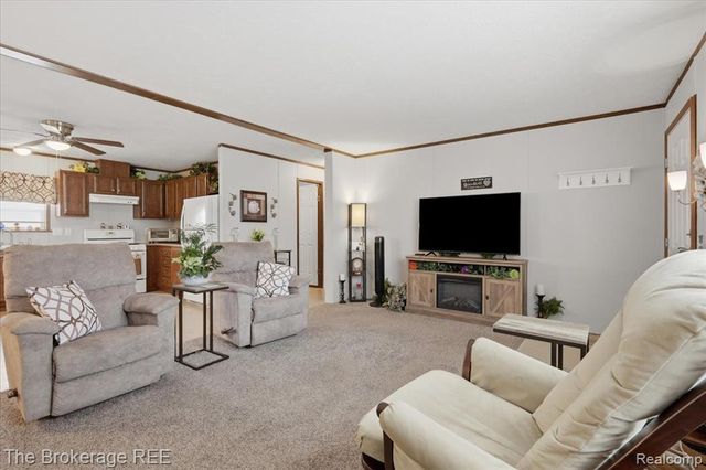 9542 Foxwell Circle, Fenton, MI 48430