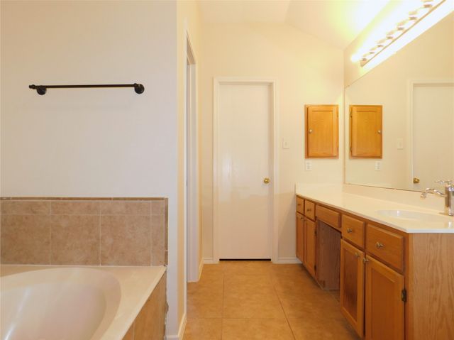 326 Ashley Oak Lane, Lake Dallas, TX 75065