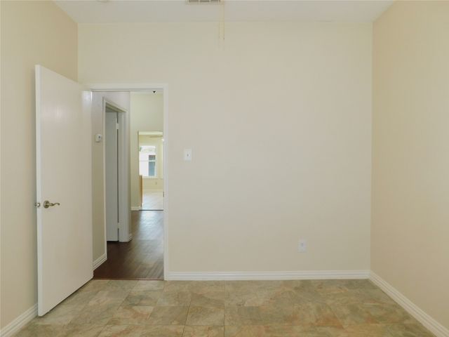 326 Ashley Oak Lane, Lake Dallas, TX 75065
