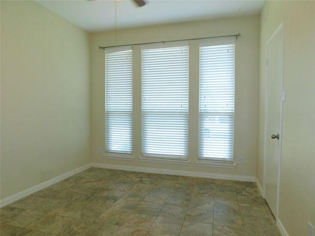 326 Ashley Oak Lane, Lake Dallas, TX 75065