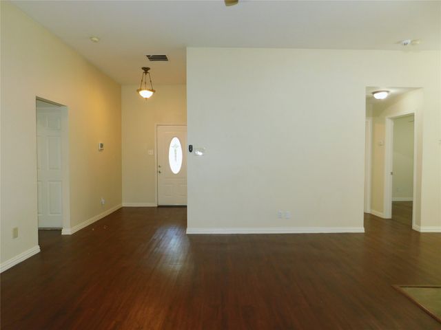 326 Ashley Oak Lane, Lake Dallas, TX 75065