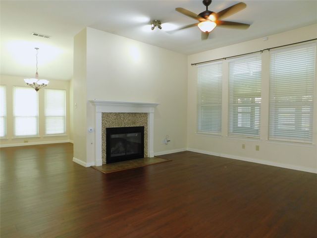326 Ashley Oak Lane, Lake Dallas, TX 75065