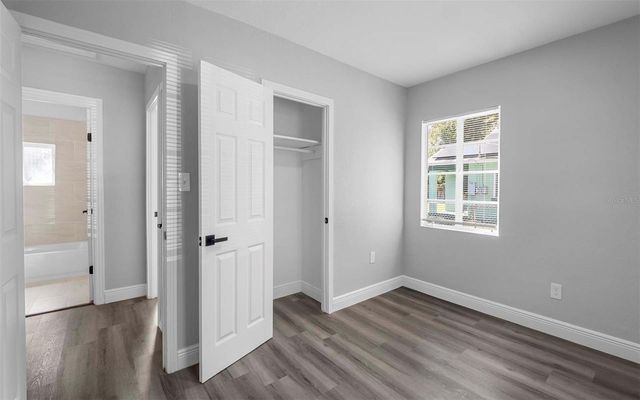 1915 E POWHATAN AVENUE, Tampa, FL 33610