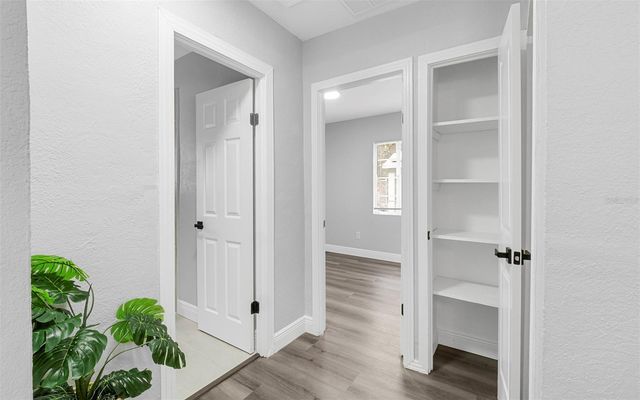 1915 E POWHATAN AVENUE, Tampa, FL 33610