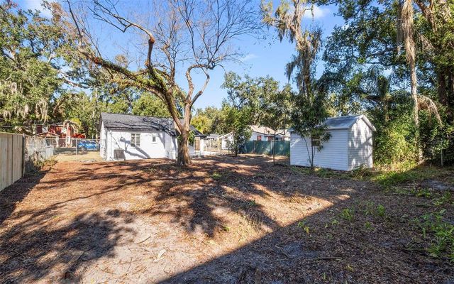 1915 E POWHATAN AVENUE, Tampa, FL 33610